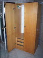 Armario 2 puertas con cajonera interior
